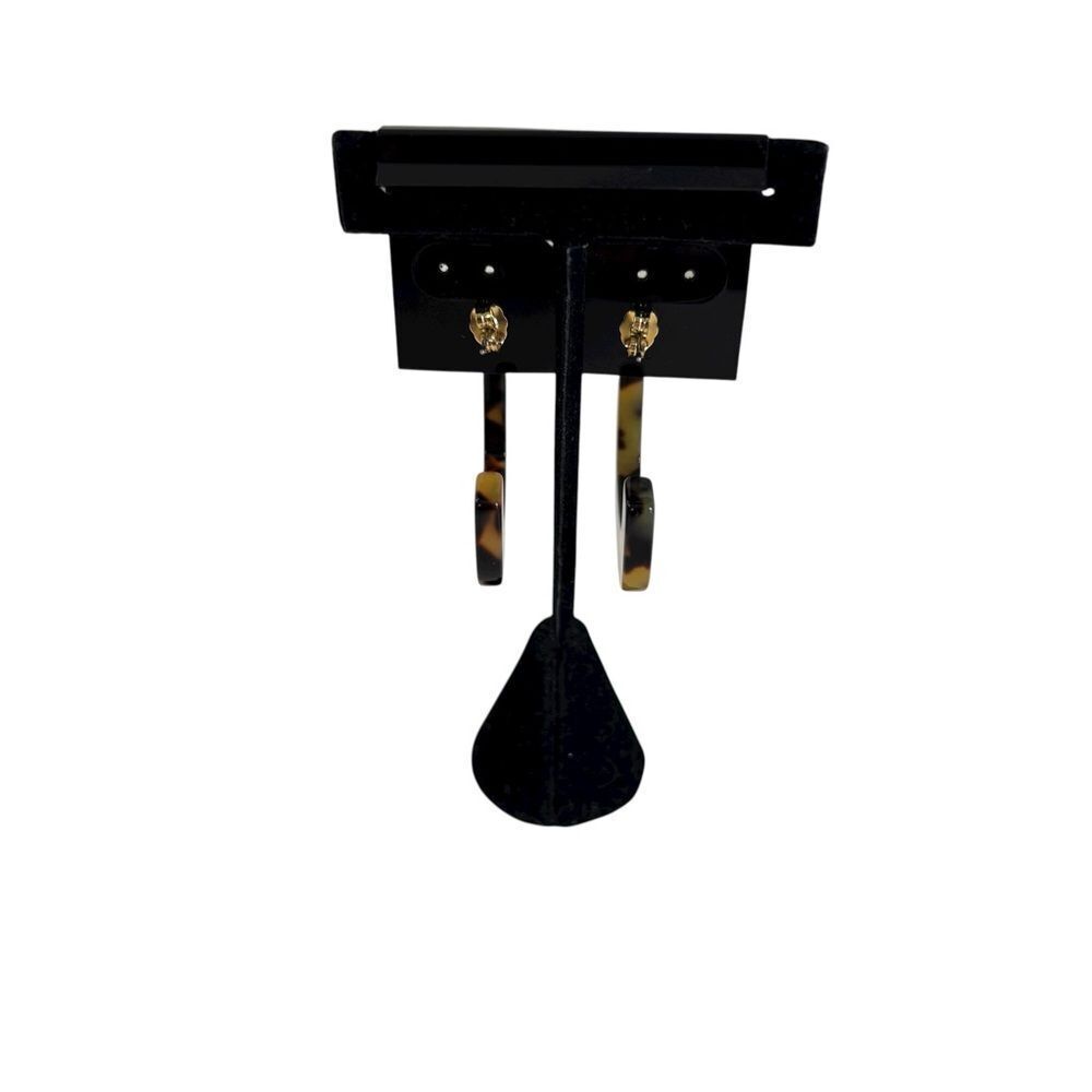 Tortoise Shell Lightweight C Hoop Earrings. - Picture 4 of 5